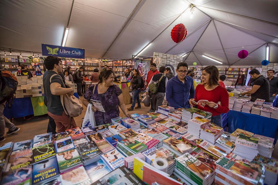 Gran lanzamiento de "El libro de Tijuana" en La Feria del Libro • Yo