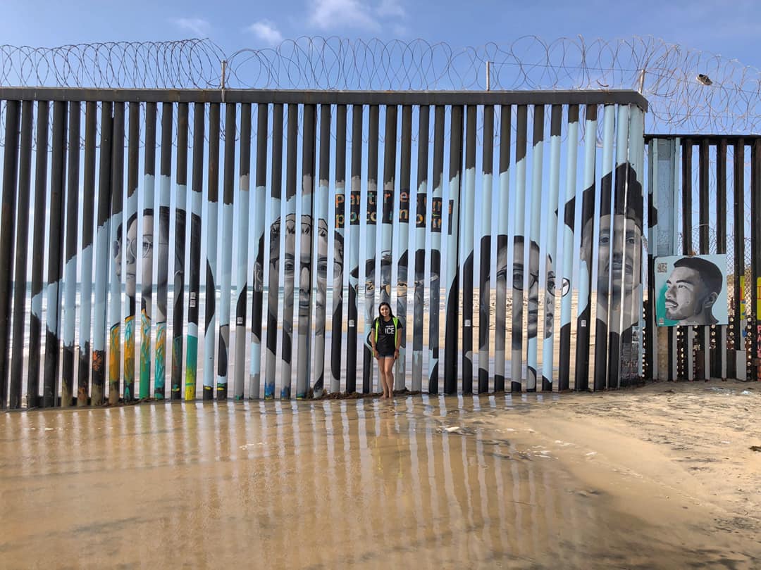 Playas Tiene Un Nuevo Mural Que Te Cuenta La Historia De Los Migrantes playas-tiene-un-nuevo-mural-que-te-cuenta-la-historia-de-los-migrantes