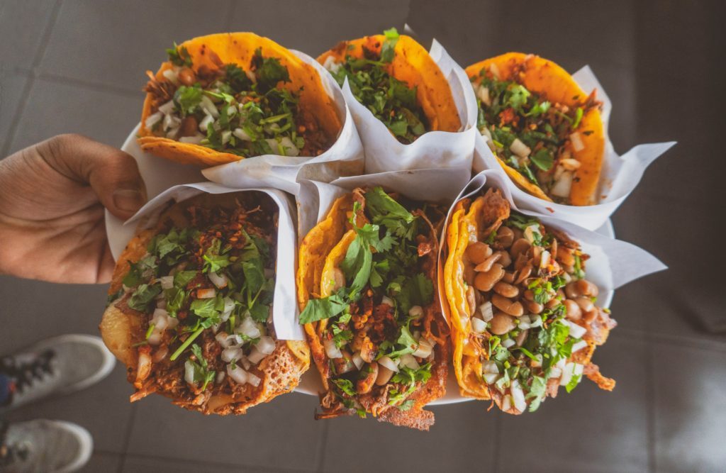 ¡CONFIRMADO! Los mejores tacos de birria son de Tijuana • Amo Tijuana